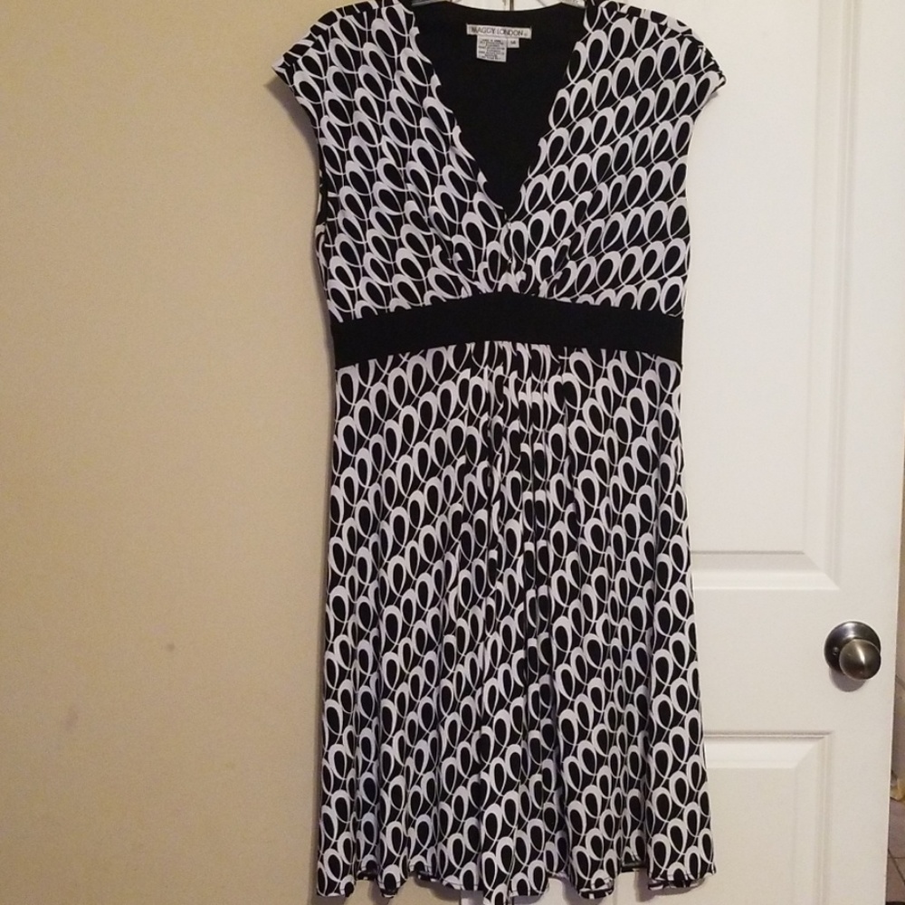 High waisted dress